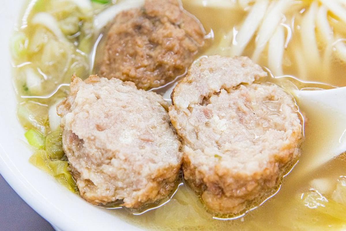 巷仔內的美味!板橋口碑麵店必吃銷魂獅子頭,香甜肉汁搭配清爽湯頭一喝停不下 巷仔內的美味!板橋口碑麵店必吃銷魂獅子頭,香甜肉汁搭配清爽湯頭一喝停不下