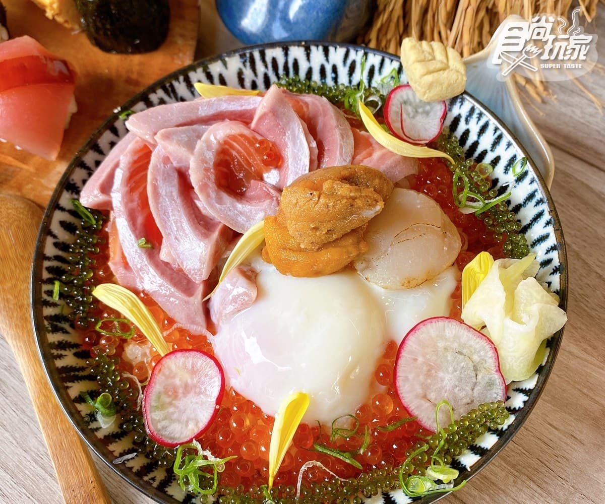 【新開店】IG暴紅打卡美食!「手毬壽司」一次吃到8種口味,「達摩丼飯」隨你加料 【新開店】IG暴紅打卡美食!「手毬壽司」一次吃到8種口味,「達摩丼飯」隨你加料