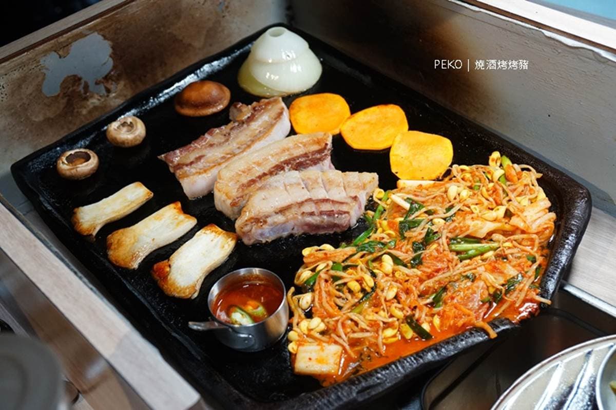 動口就好!全新韓式烤肉全程代烤,「懶得想就點這一盤」一次嘗3種高檔豬 動口就好!全新韓式烤肉全程代烤,「懶得想就點這一盤」一次嘗3種高檔豬