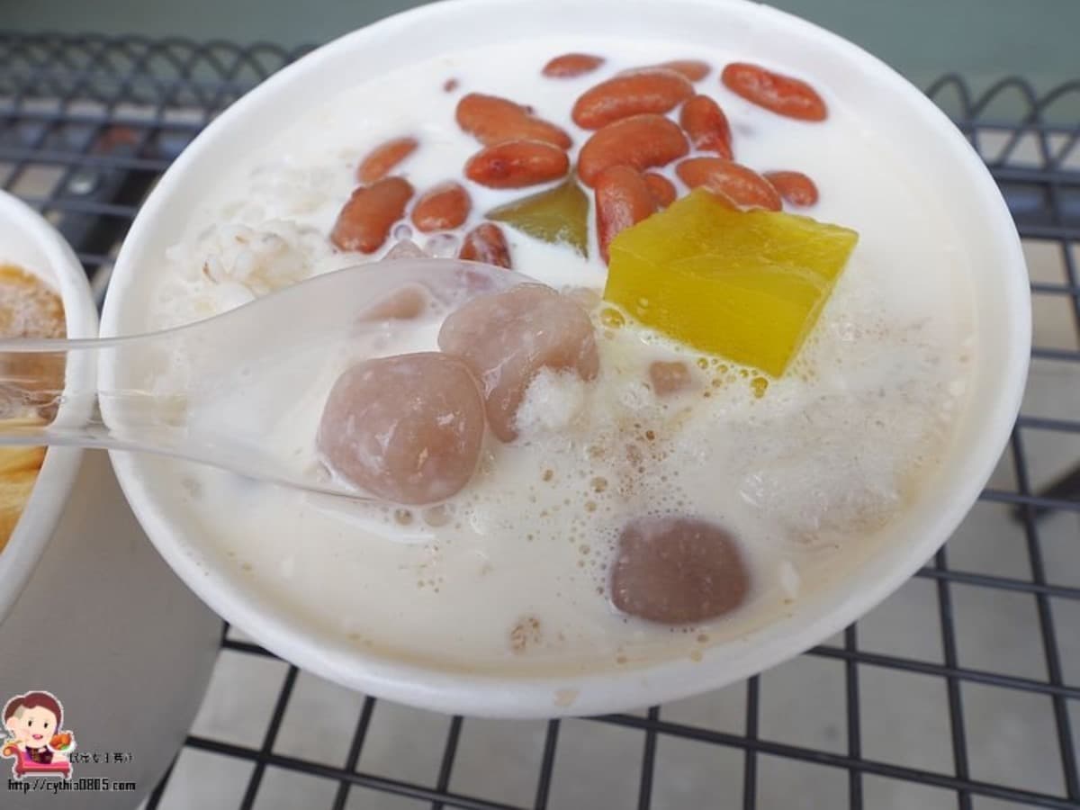 內用無限免費續!桃園超佛心豆花1碗只要40元,必點軟Q黑糖粉粿 內用無限免費續!桃園超佛心豆花1碗只要40元,必點軟Q黑糖粉粿