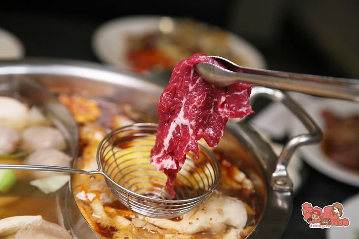 超欠吃「台南4大特色火鍋」!溫體牛麻辣鍋、港式沙嗲鍋、串串鍋,還有美拍花園壽喜燒 超欠吃「台南4大特色火鍋」!溫體牛麻辣鍋、港式沙嗲鍋、串串鍋,還有美拍花園壽喜燒