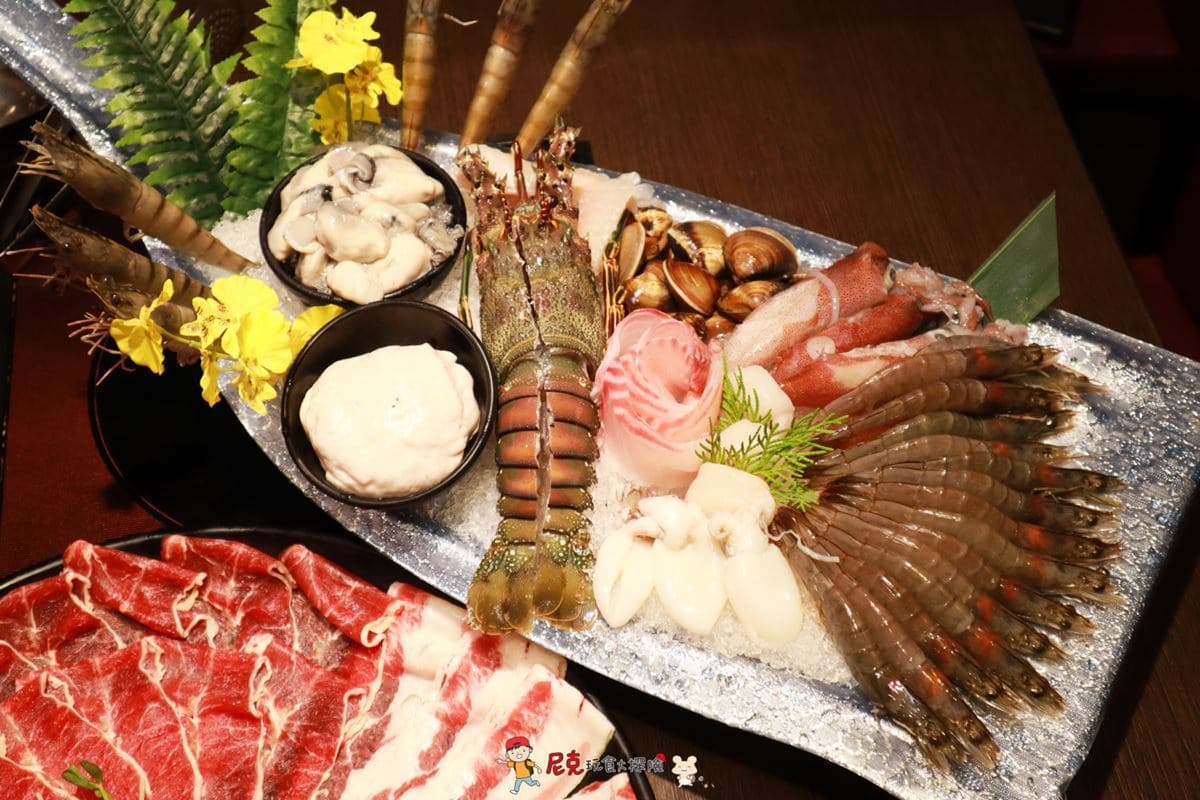 快衝肉多多吃到飽!只要268元自助吧無限量供應,必點整尾青龍蝦拼盤、浮誇系肉肉蛋糕 快衝肉多多吃到飽!只要268元自助吧無限量供應,必點整尾青龍蝦拼盤、浮誇系肉肉蛋糕