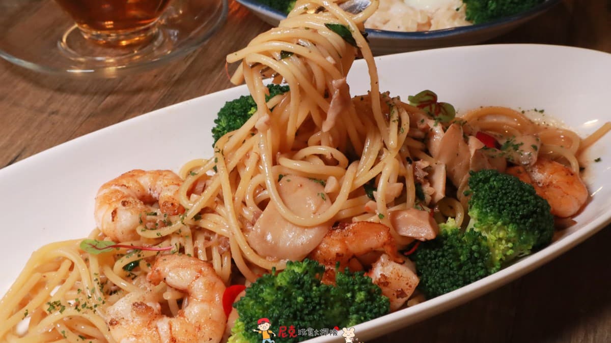 情人節約會首選!台北高評價歐陸料理必點特調香料肋眼牛,用餐還送紀念照超貼心 情人節約會首選!台北高評價歐陸料理必點特調香料肋眼牛,用餐還送紀念照超貼心