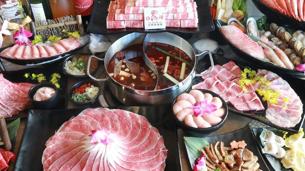 竹科人消夜趴!麻辣鍋澳洲和牛、九孔鮑魚吃到飽,還有紅白酒無限喝