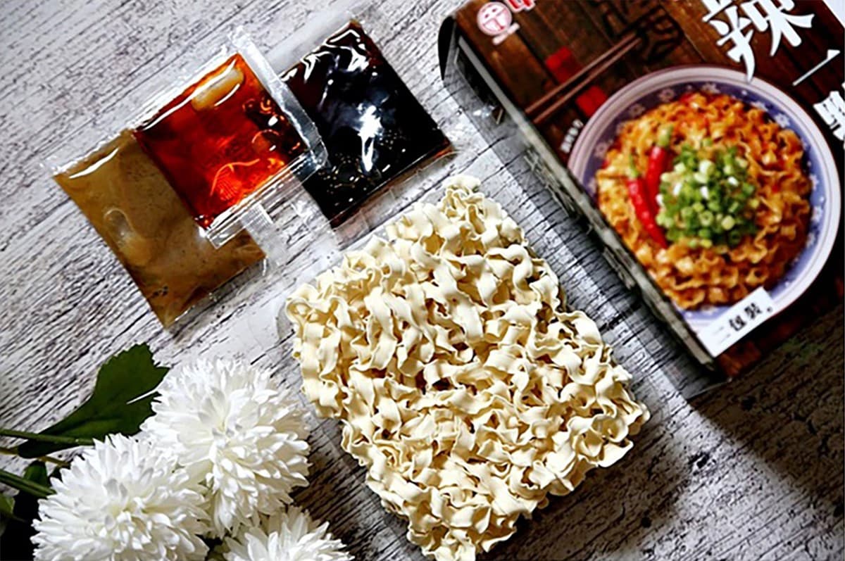 自煮防疫好搭擋!團購超夯「中祥乾拌麵」零廚藝也能做,7分鐘美味上桌 自煮防疫好搭擋!團購超夯「中祥乾拌麵」零廚藝也能做,7分鐘美味上桌