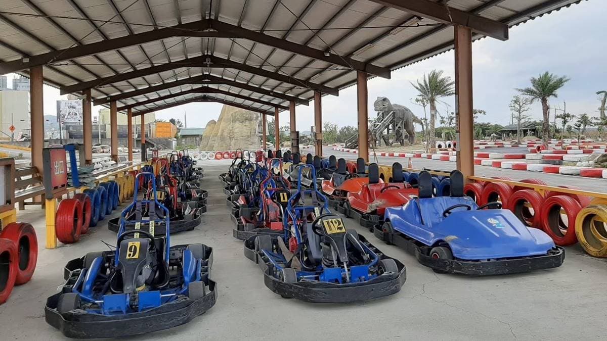 墾丁恐龍賽車場