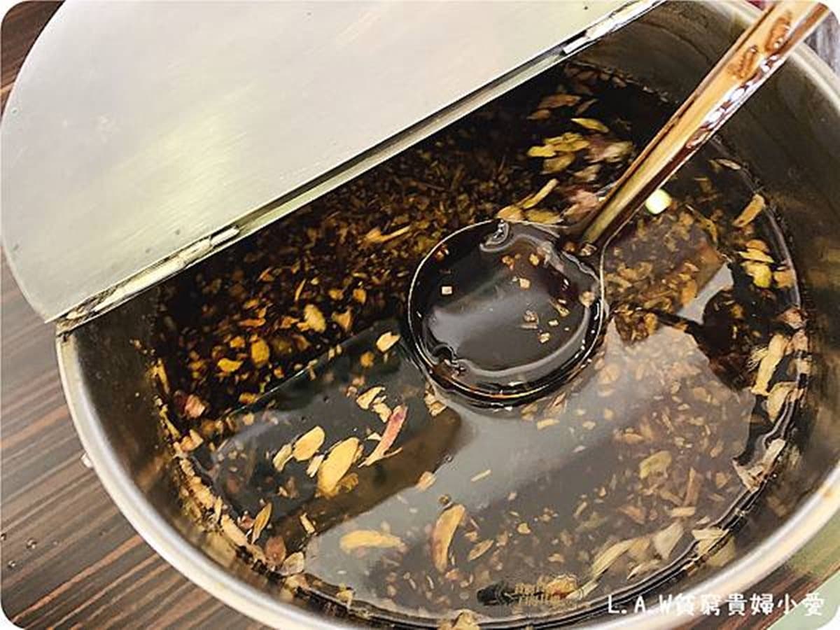 CP值超高!中壢平價薑母鴨分量十足,內用蔥鴨油拌飯、麵線免費吃到飽 CP值超高!中壢平價薑母鴨分量十足,內用蔥鴨油拌飯、麵線免費吃到飽