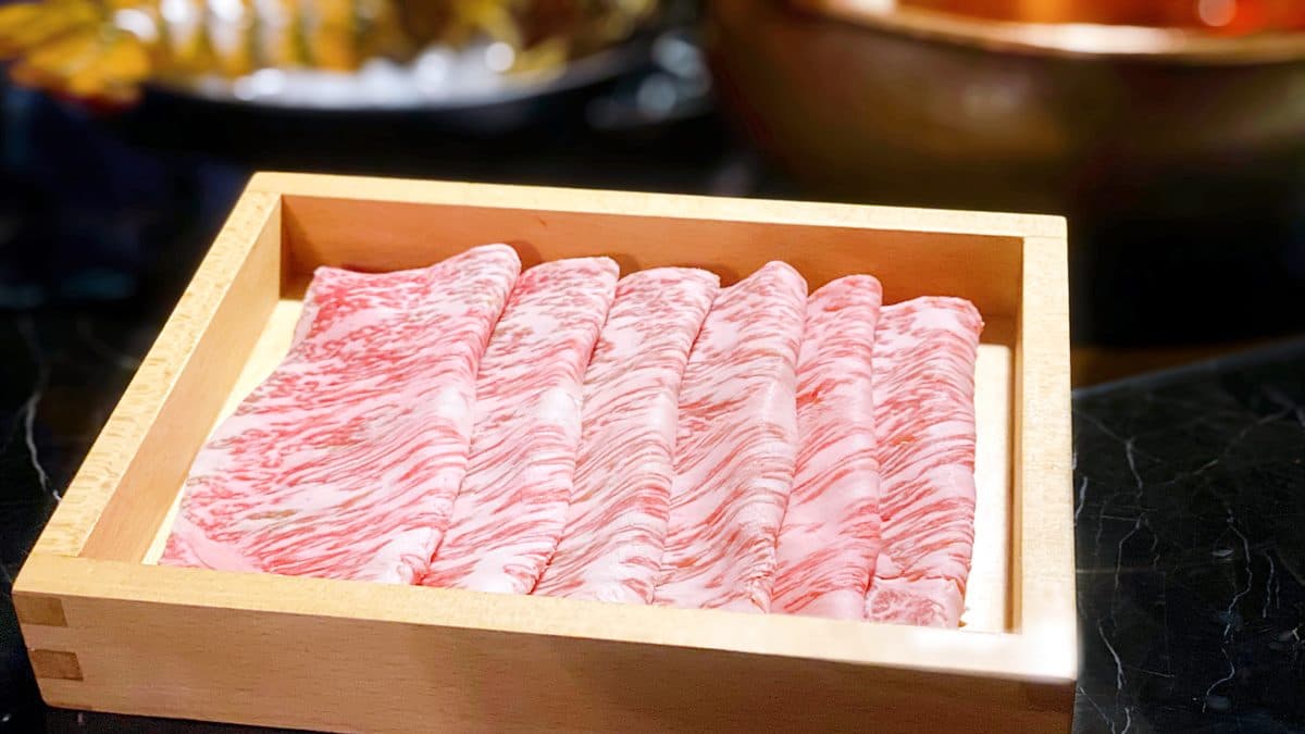 日本頂級和牛吃到飽推「四人同行一人免費」,和牛界四大「愛馬仕」肉品任你吃到撐 日本頂級和牛吃到飽推「四人同行一人免費」,和牛界四大「愛馬仕」肉品任你吃到撐