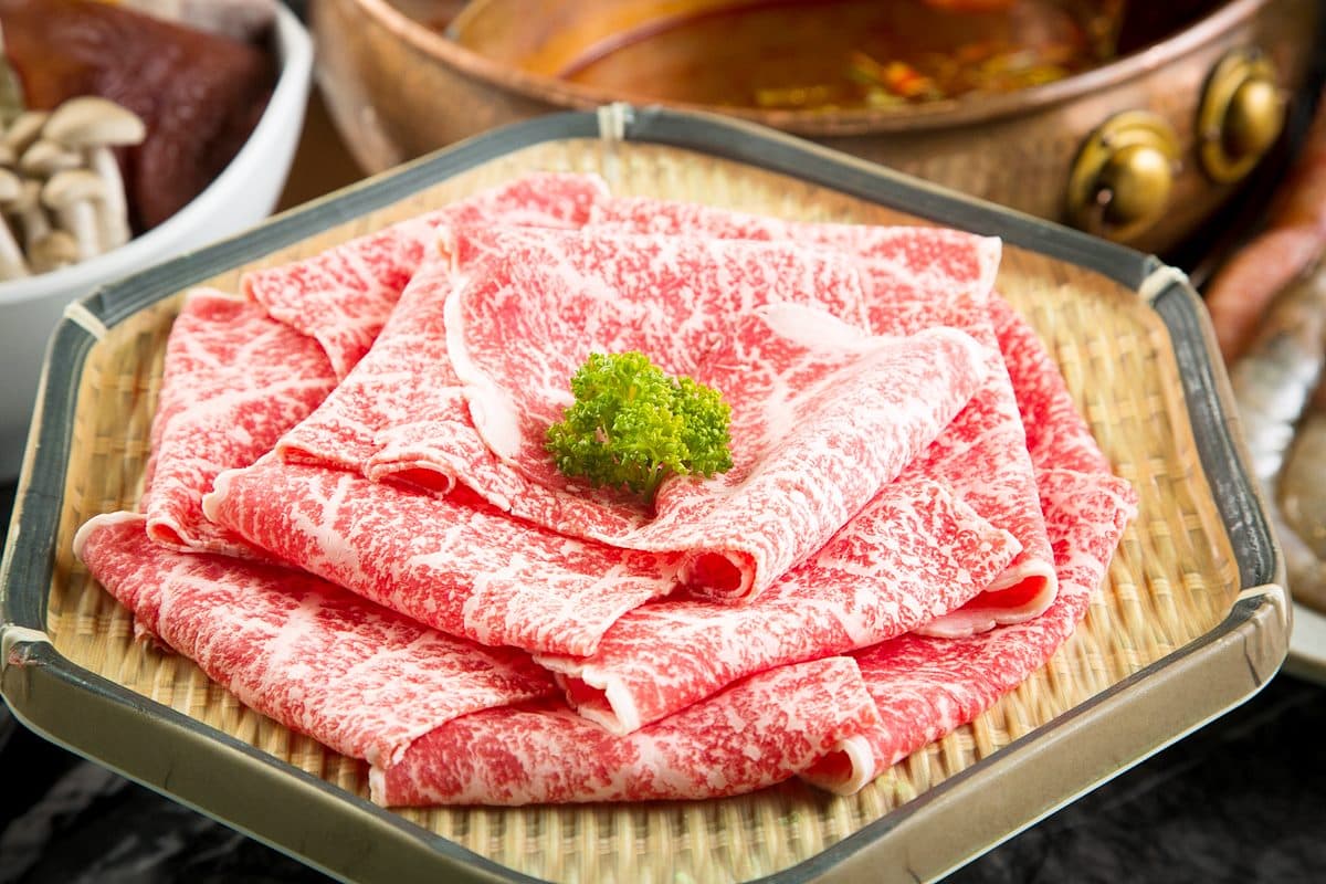 日本頂級和牛吃到飽推「四人同行一人免費」,和牛界四大「愛馬仕」肉品任你吃到撐 日本頂級和牛吃到飽推「四人同行一人免費」,和牛界四大「愛馬仕」肉品任你吃到撐