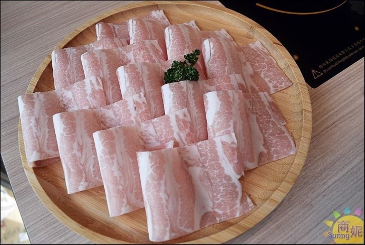 鍋控快筆記!台中高CP值鍋物肉量升級1.5倍只要80元,海鮮總匯一次吃得到7種海味 鍋控快筆記!台中高CP值鍋物肉量升級1.5倍只要80元,海鮮總匯一次吃得到7種海味