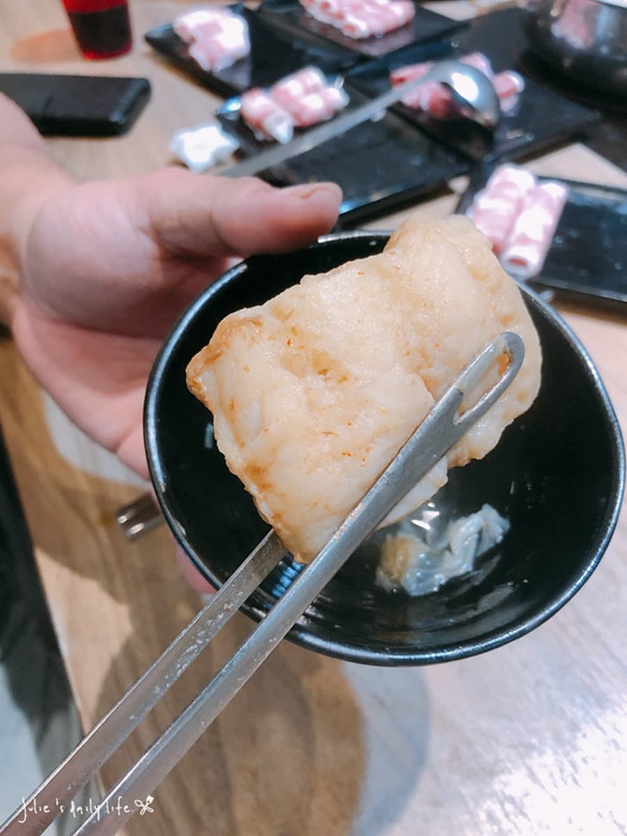 比臉大安格斯牛任你點!道地蒙古火鍋近百種食材吃到飽,紅、白湯頭不沾醬就好吃 比臉大安格斯牛任你點!道地蒙古火鍋近百種食材吃到飽,紅、白湯頭不沾醬就好吃