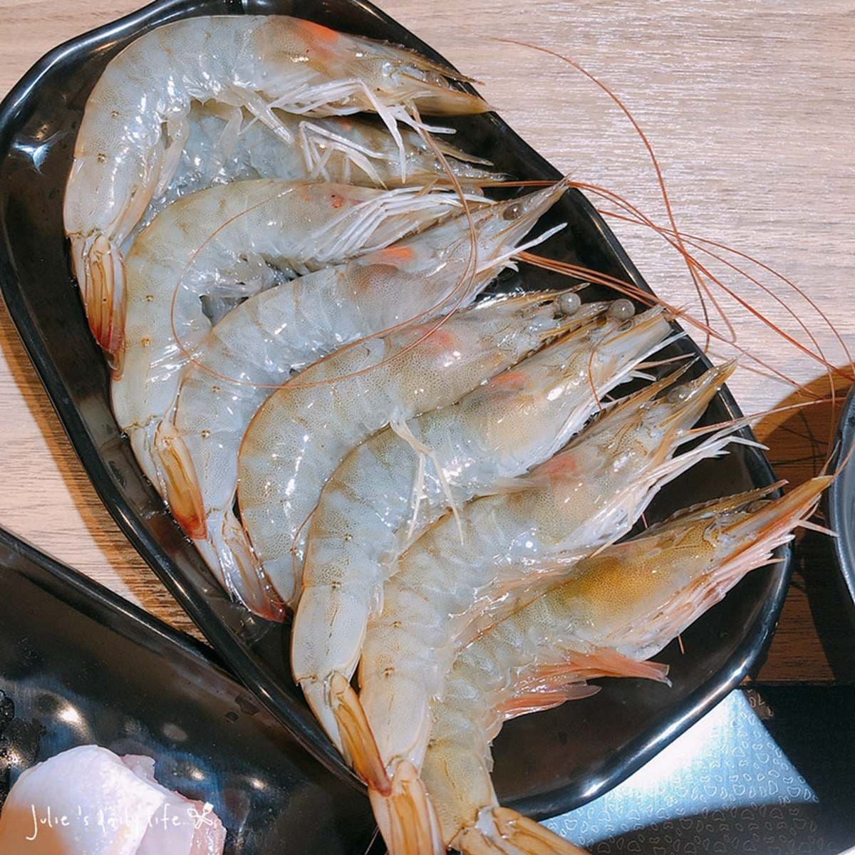 比臉大安格斯牛任你點!道地蒙古火鍋近百種食材吃到飽,紅、白湯頭不沾醬就好吃 比臉大安格斯牛任你點!道地蒙古火鍋近百種食材吃到飽,紅、白湯頭不沾醬就好吃