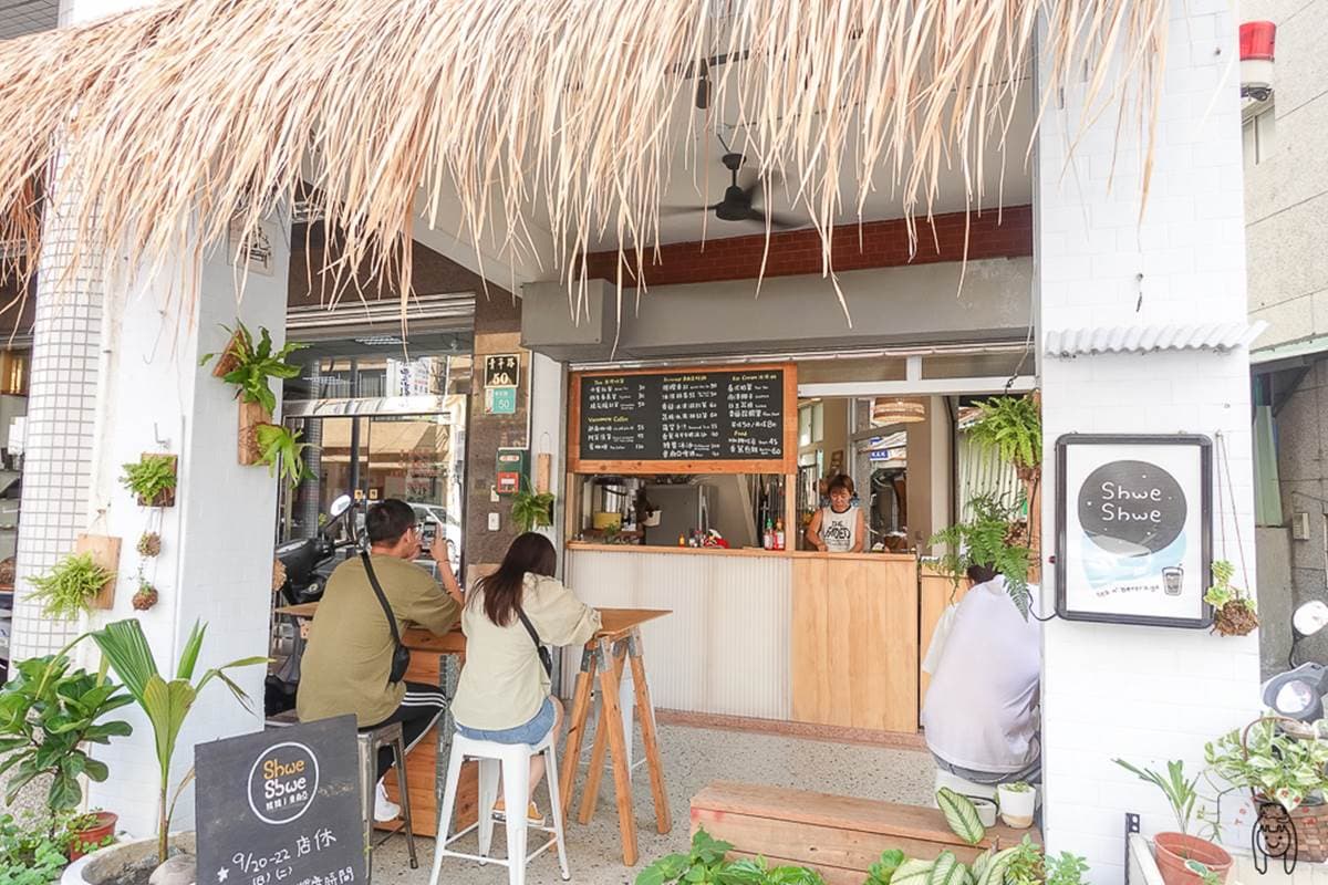 台南超吸睛南洋美食店!必吃印尼炒泡麵、咖椰吐司,搭「冰淇淋泰紅」更對味 台南超吸睛南洋美食店!必吃印尼炒泡麵、咖椰吐司,搭「冰淇淋泰紅」更對味