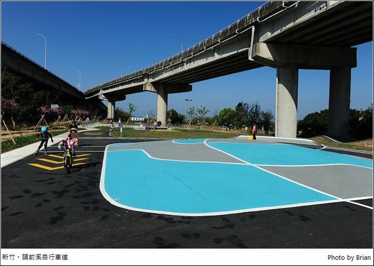 遛小孩也能當網美!新竹河濱公園打卡櫻花自行車道,還能免費玩全新滑步車場 遛小孩也能當網美!新竹河濱公園打卡櫻花自行車道,還能免費玩全新滑步車場