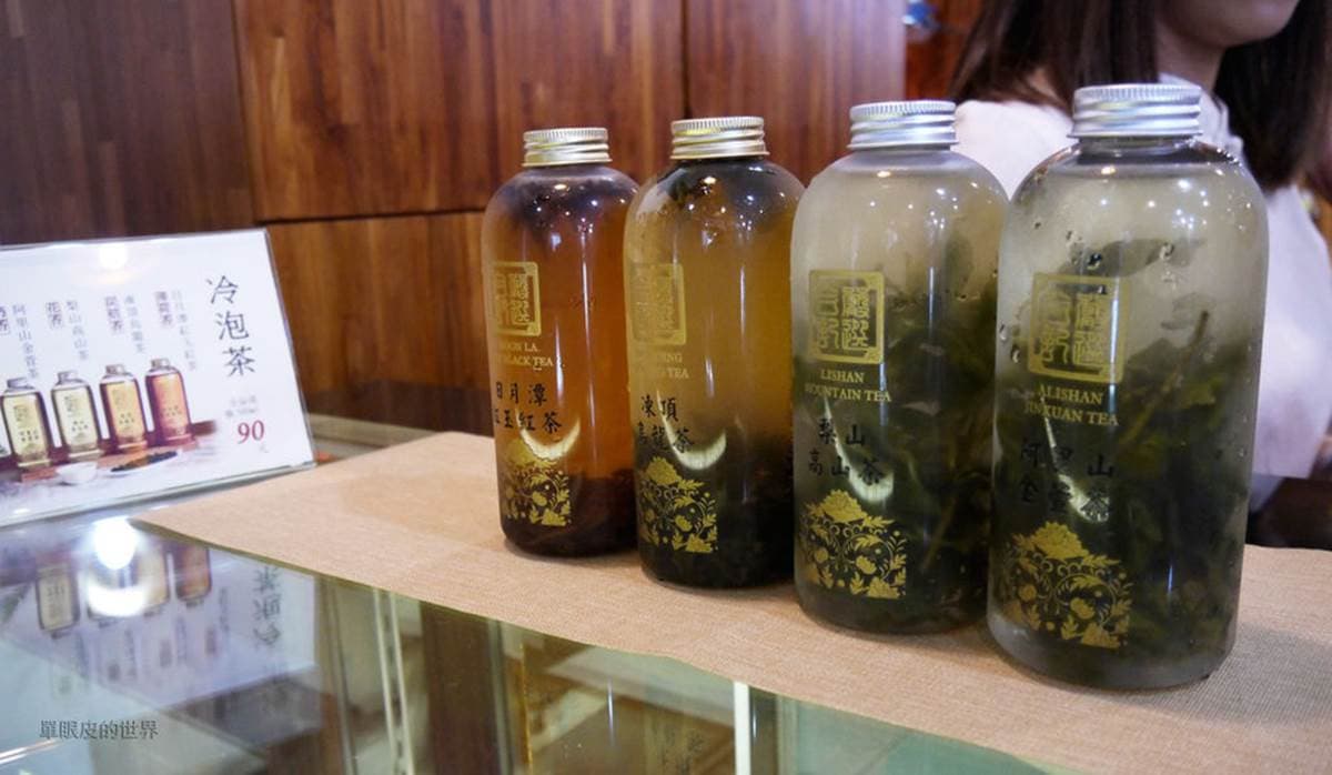 大稻埕新玩法!4處有哏打卡點:大片「百壺牆」、體驗傳統旗袍、米製鬆糕 大稻埕新玩法!4處有哏打卡點:大片「百壺牆」、體驗傳統旗袍、米製鬆糕