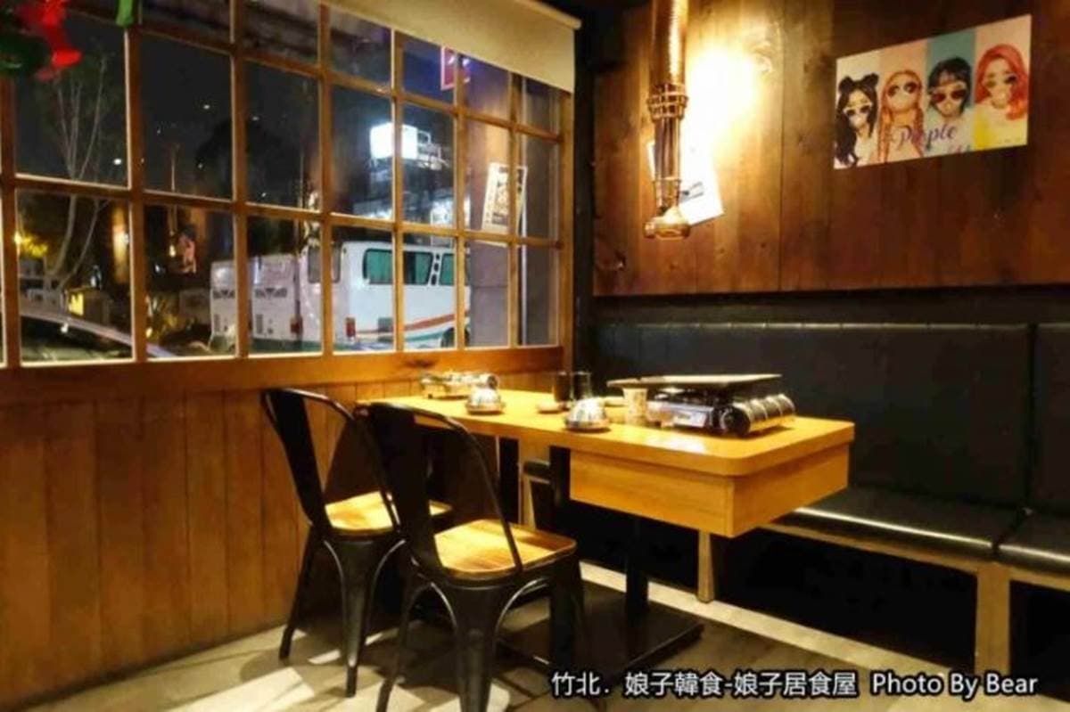 懶人輕鬆吃!韓式料理店有專人代烤,必點獨特「8色豬五花」:人蔘、松葉、大醬 懶人輕鬆吃!韓式料理店有專人代烤,必點獨特「8色豬五花」:人蔘、松葉、大醬
