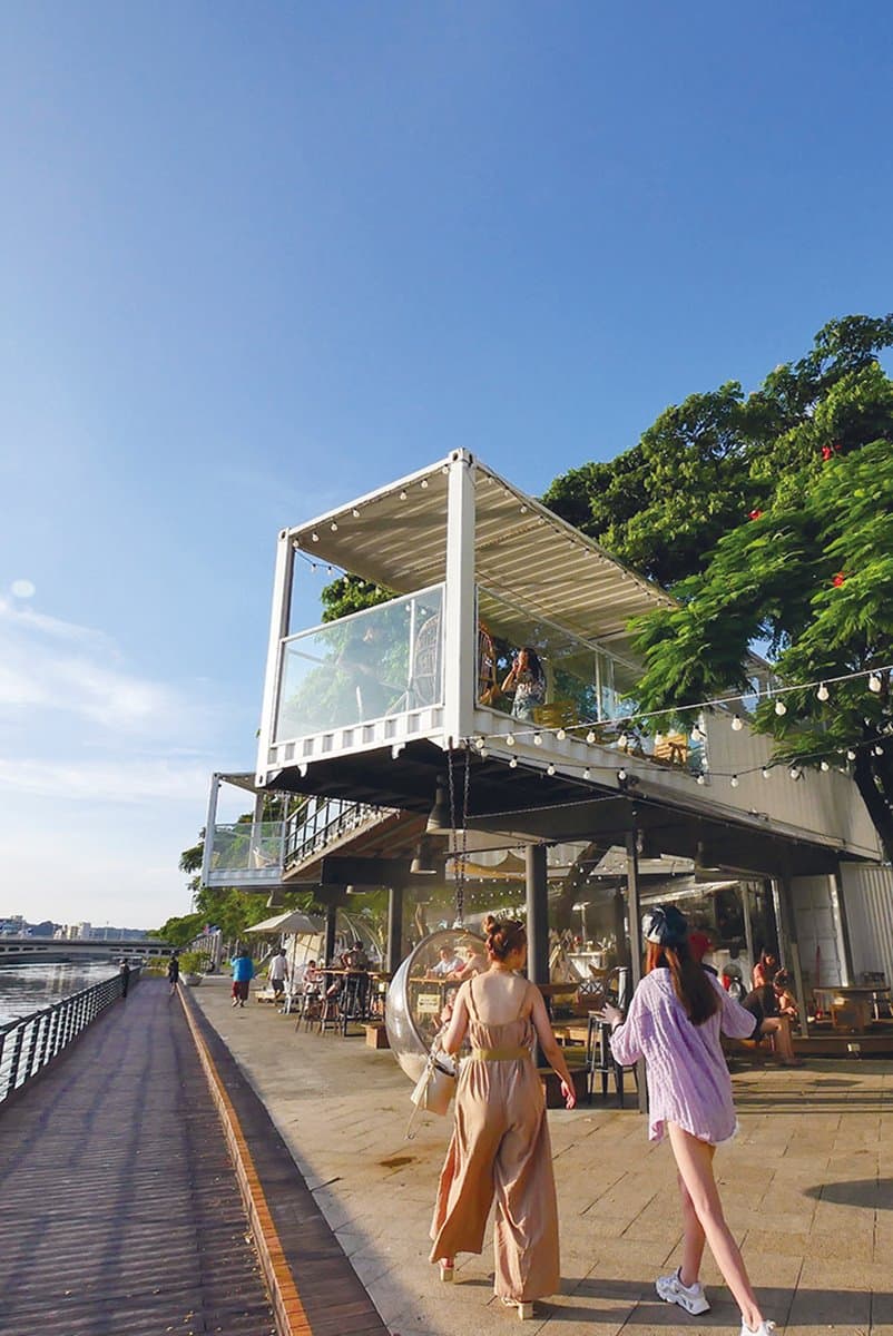314耍浪漫!愛河港灣捷運半日遊:美拍白色戀人貨櫃屋、賞「高流」璀璨燈光秀 314耍浪漫!愛河港灣捷運半日遊:美拍白色戀人貨櫃屋、賞「高流」璀璨燈光秀