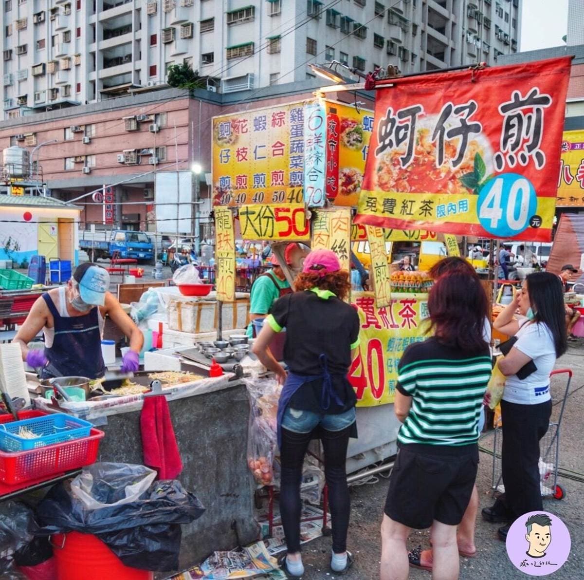一份40元太佛心!台南超誘人蚵仔煎給料不手軟,內用還有免費紅茶可以喝 一份40元太佛心!台南超誘人蚵仔煎給料不手軟,內用還有免費紅茶可以喝