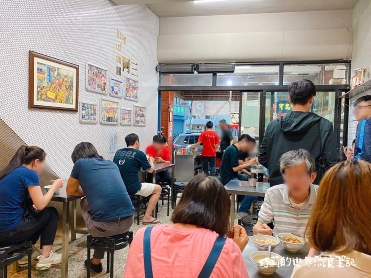 饕客必吃!彰化人氣炸肉圓+甜鹹醬Q脆超對味,再配限量龍骨髓湯口感像蒸蛋 饕客必吃!彰化人氣炸肉圓+甜鹹醬Q脆超對味,再配限量龍骨髓湯口感像蒸蛋