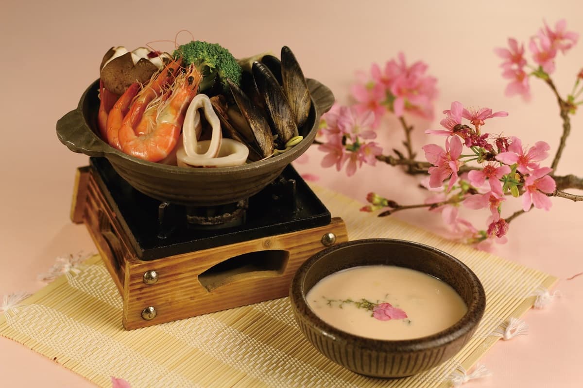 第三位「0元吃到飽」!超狂櫻花Buffet這裡吃,櫻花壽司、牛奶鍋和櫻花拉麵必拍 第三位「0元吃到飽」!超狂櫻花Buffet這裡吃,櫻花壽司、牛奶鍋和櫻花拉麵必拍