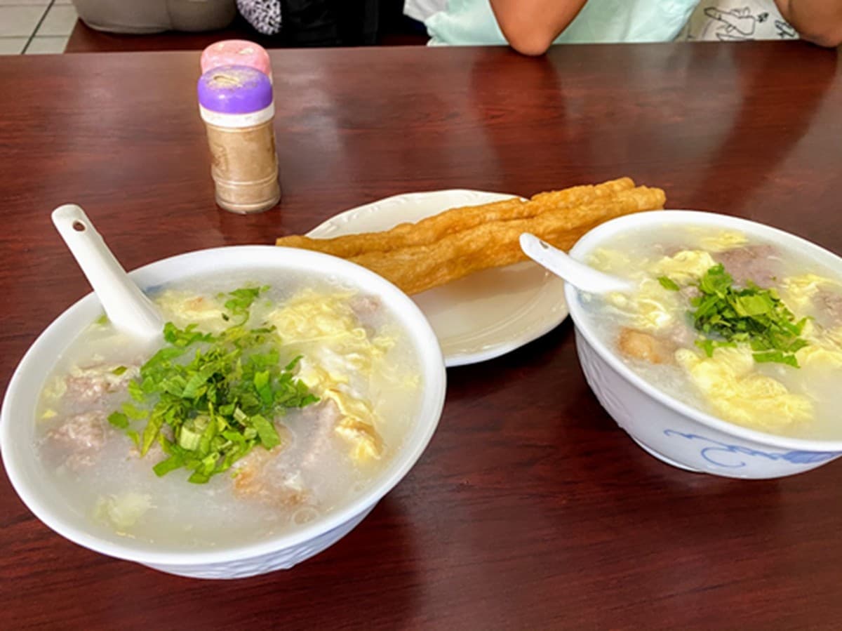 金門人激推!「無米」口感廣東粥晚來真的吃不到,在地經典早餐組合加點這一味 金門人激推!「無米」口感廣東粥晚來真的吃不到,在地經典早餐組合加點這一味