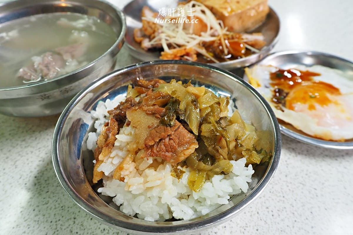 晚來吃不到!北投市場6家古早味:《CNN》票選滷肉飯、免費加湯鐤邊銼、70年紅燒肉 晚來吃不到!北投市場6家古早味:《CNN》票選滷肉飯、免費加湯鐤邊銼、70年紅燒肉