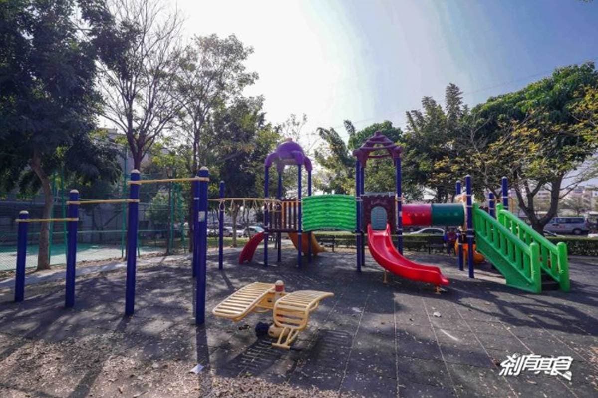暑假免費放電推薦!台中5大好玩公園:全球首創3D攀爬、立體迷宮、恐龍滑梯 暑假免費放電推薦!台中5大好玩公園:全球首創3D攀爬、立體迷宮、恐龍滑梯