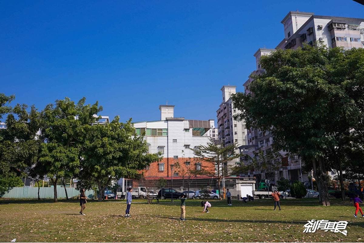 暑假免費放電推薦!台中5大好玩公園:全球首創3D攀爬、立體迷宮、恐龍滑梯 暑假免費放電推薦!台中5大好玩公園:全球首創3D攀爬、立體迷宮、恐龍滑梯