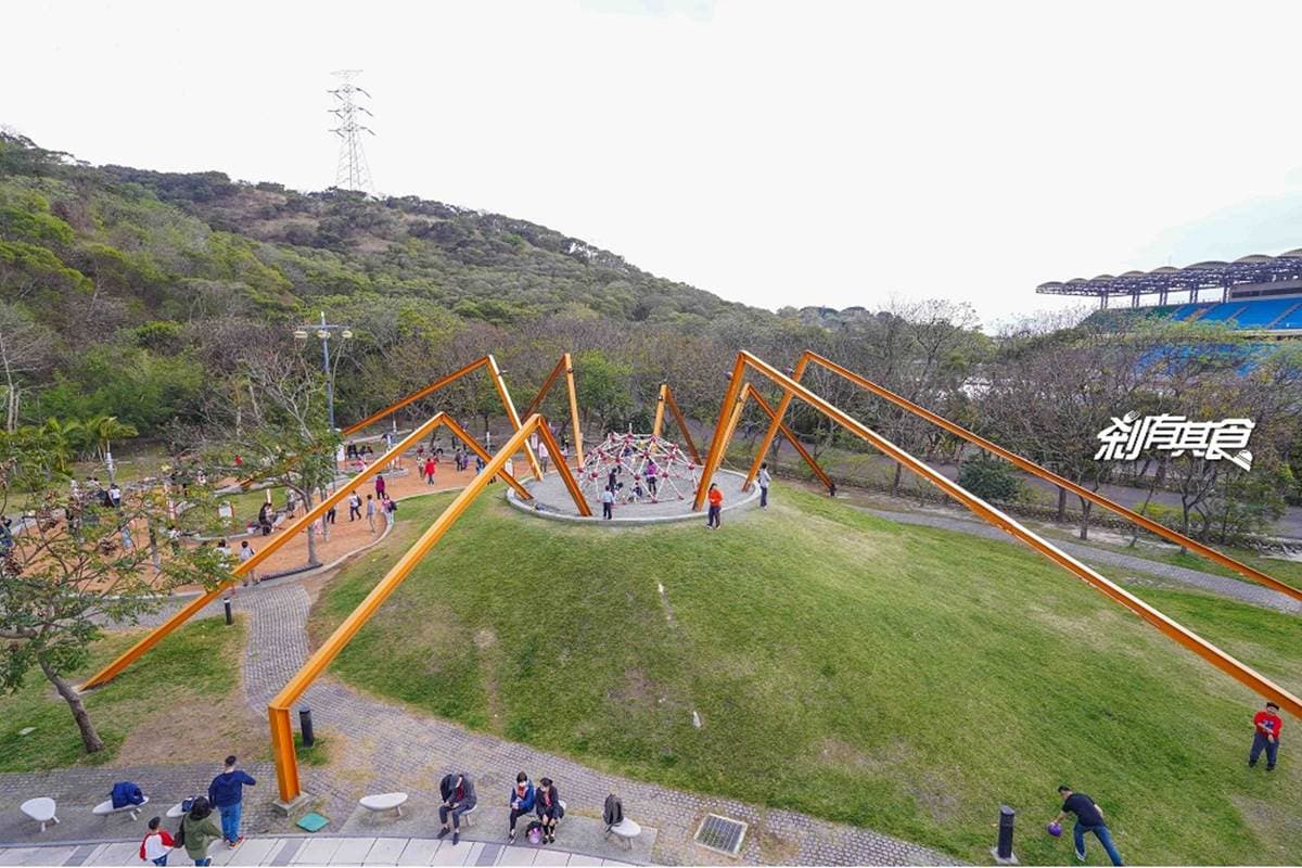 暑假免費放電推薦!台中5大好玩公園:全球首創3D攀爬、立體迷宮、恐龍滑梯 暑假免費放電推薦!台中5大好玩公園:全球首創3D攀爬、立體迷宮、恐龍滑梯