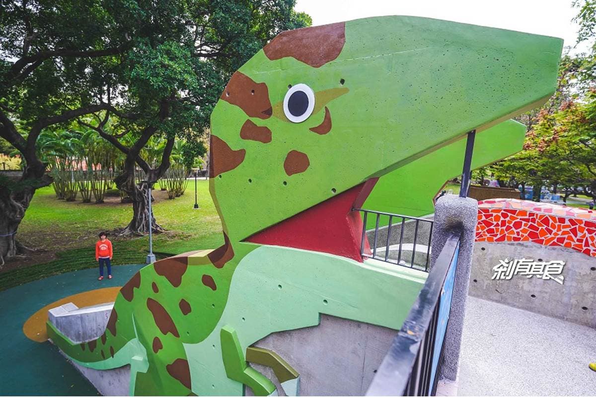 暑假免費放電推薦!台中5大好玩公園:全球首創3D攀爬、立體迷宮、恐龍滑梯 暑假免費放電推薦!台中5大好玩公園:全球首創3D攀爬、立體迷宮、恐龍滑梯