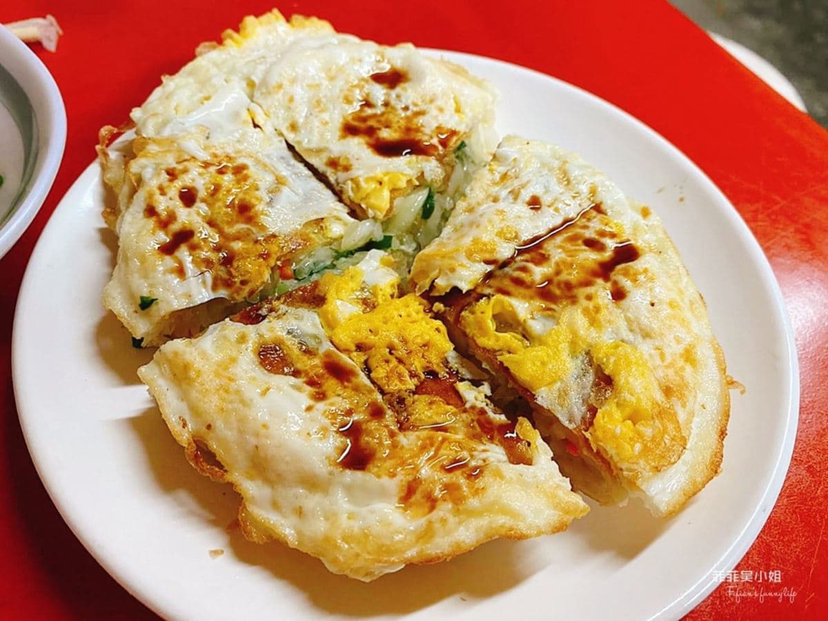 高CP值還爆餡!高麗菜餅1個只要30元,花蓮限定韭菜臭豆腐鹹香超銷魂 高CP值還爆餡!高麗菜餅1個只要30元,花蓮限定韭菜臭豆腐鹹香超銷魂