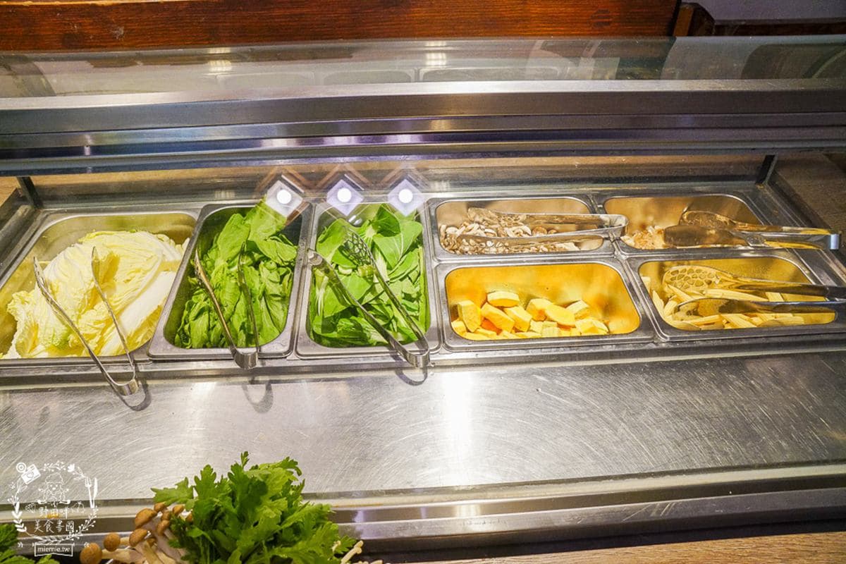超佛心!高雄個人鍋吃到飽最低只要399元,免服務費、5種湯底還有現切Choice牛 超佛心!高雄個人鍋吃到飽最低只要399元,免服務費、5種湯底還有現切Choice牛