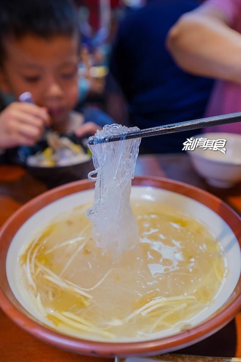 一吃停不下!台中農場直營鵝肉微鹹會回甘,小孩首選無骨「鵝肉碎飯」、Q彈鵝丸也要點 一吃停不下!台中農場直營鵝肉微鹹會回甘,小孩首選無骨「鵝肉碎飯」、Q彈鵝丸也要點