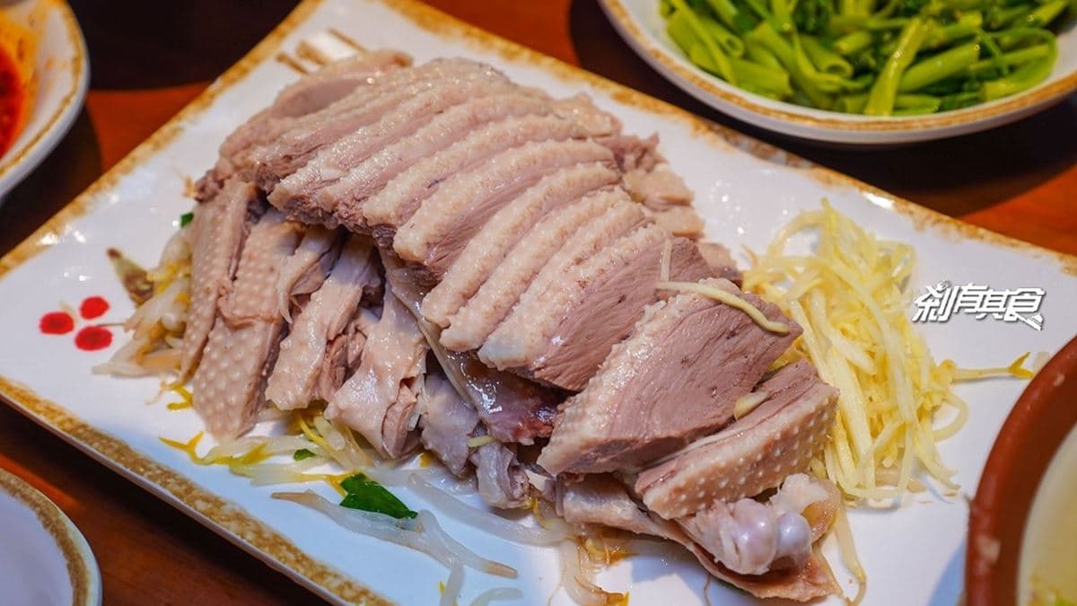 一吃停不下!台中農場直營鵝肉微鹹會回甘,小孩首選無骨「鵝肉碎飯」、Q彈鵝丸也要點 一吃停不下!台中農場直營鵝肉微鹹會回甘,小孩首選無骨「鵝肉碎飯」、Q彈鵝丸也要點