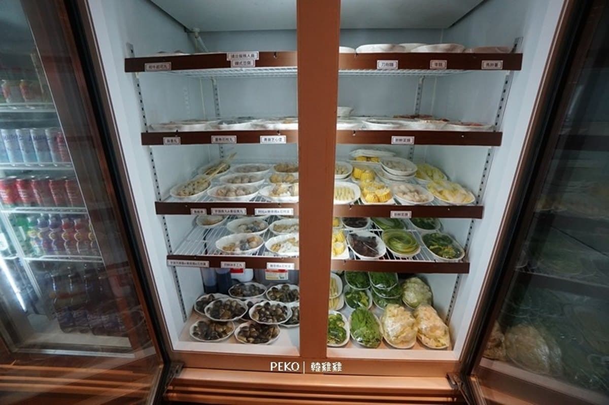 【新開店】台韓混搭!「一隻雞」火鍋必點5.5斤蛤蜊盆,4月開始預約送超美裱花蛋糕 【新開店】台韓混搭!「一隻雞」火鍋必點5.5斤蛤蜊盆,4月開始預約送超美裱花蛋糕
