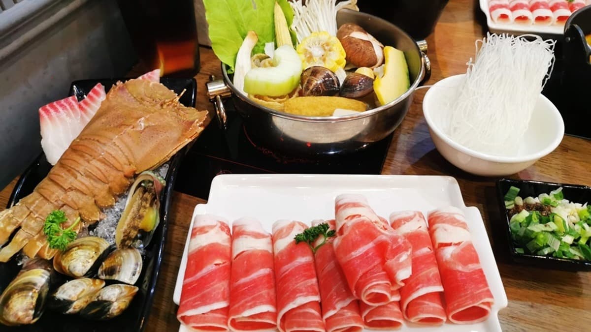 滿2鍋送肉!員林高CP值百元火鍋有16種湯頭,398元海陸鍋吃得到蝦蛄、鮑魚