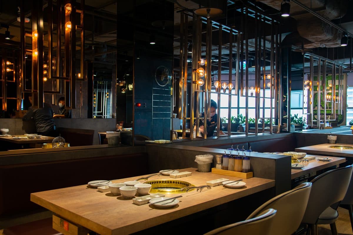高雄、南港同步開!人氣燒肉新店型這間最低1人398元燒肉吃到飽,這間爽吃比臉大牛排 高雄、南港同步開!人氣燒肉新店型這間最低1人398元燒肉吃到飽,這間爽吃比臉大牛排