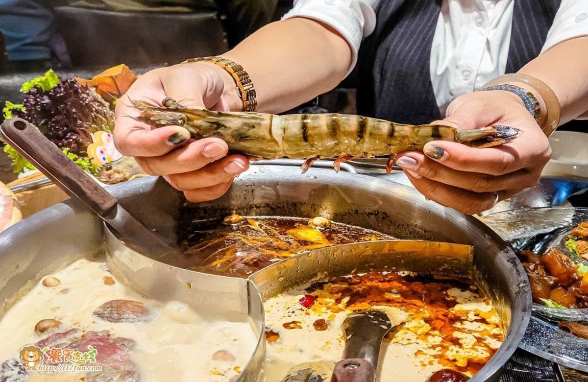滿1000元送美國和牛!老牌人氣火鍋店必點港式「麻奶鍋」,私心加推真材實料芋頭丸 滿1000元送美國和牛!老牌人氣火鍋店必點港式「麻奶鍋」,私心加推真材實料芋頭丸