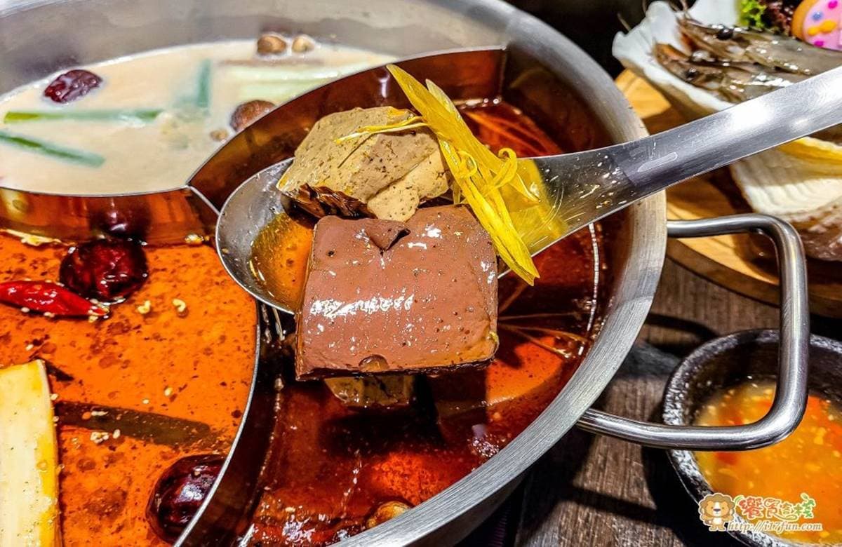 滿1000元送美國和牛!老牌人氣火鍋店必點港式「麻奶鍋」,私心加推真材實料芋頭丸 滿1000元送美國和牛!老牌人氣火鍋店必點港式「麻奶鍋」,私心加推真材實料芋頭丸
