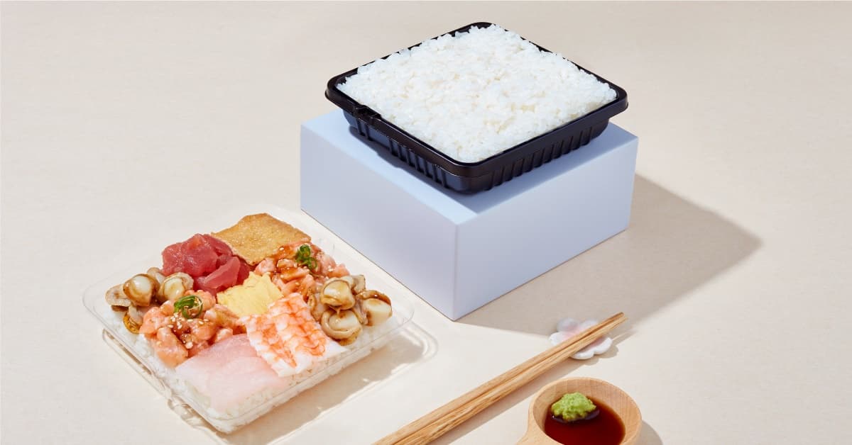 爭鮮「愚人節白飯餐盒」超狂驚喜藏飯裡!兒童節限量小魚壽司、列車提籃Q萌登場 爭鮮「愚人節白飯餐盒」超狂驚喜藏飯裡!兒童節限量小魚壽司、列車提籃Q萌登場