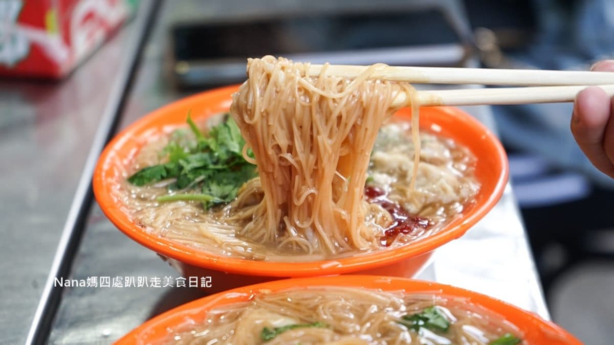在地人的早餐!老字號麵線1星期只賣2天,特色「魚漿包大腸」吃過會懷念 在地人的早餐!老字號麵線1星期只賣2天,特色「魚漿包大腸」吃過會懷念