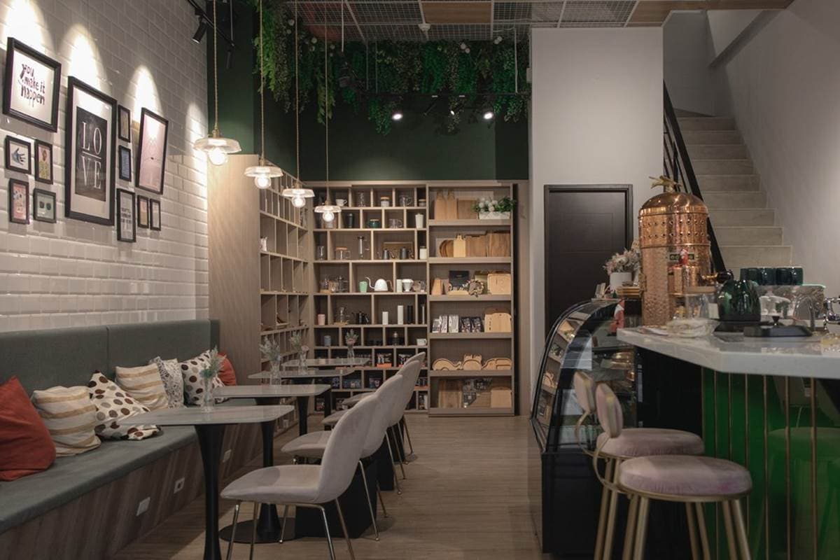 IG必拍!新竹7家網美系甜點店:露天泳池享Q萌鬆餅、花窗老宅吃7層戚風小山丘 IG必拍!新竹7家網美系甜點店:露天泳池享Q萌鬆餅、花窗老宅吃7層戚風小山丘