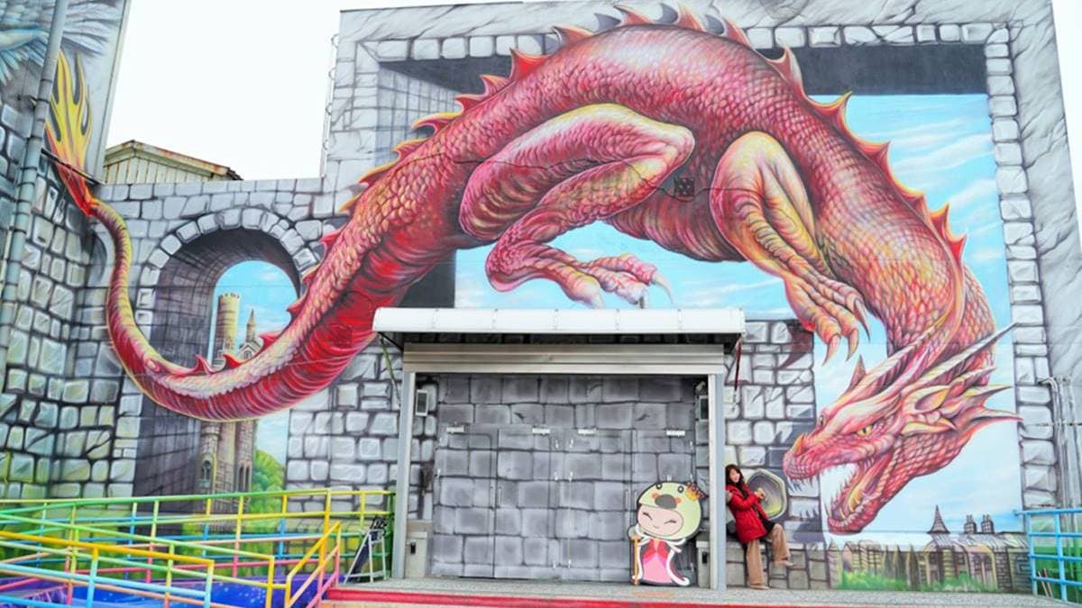 親子搭輕軌玩高雄!「夢時代站→凱旋公園站」4打卡點:全台最大3D塗鴉、彩色羚羊 親子搭輕軌玩高雄!「夢時代站→凱旋公園站」4打卡點:全台最大3D塗鴉、彩色羚羊