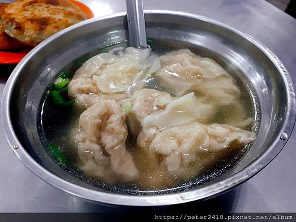 基隆人的口袋名單!3家隱藏版小吃:「台式」烏龍麵、圓形蔥油餅、沙茶炒麵+咖哩 基隆人的口袋名單!3家隱藏版小吃:「台式」烏龍麵、圓形蔥油餅、沙茶炒麵+咖哩