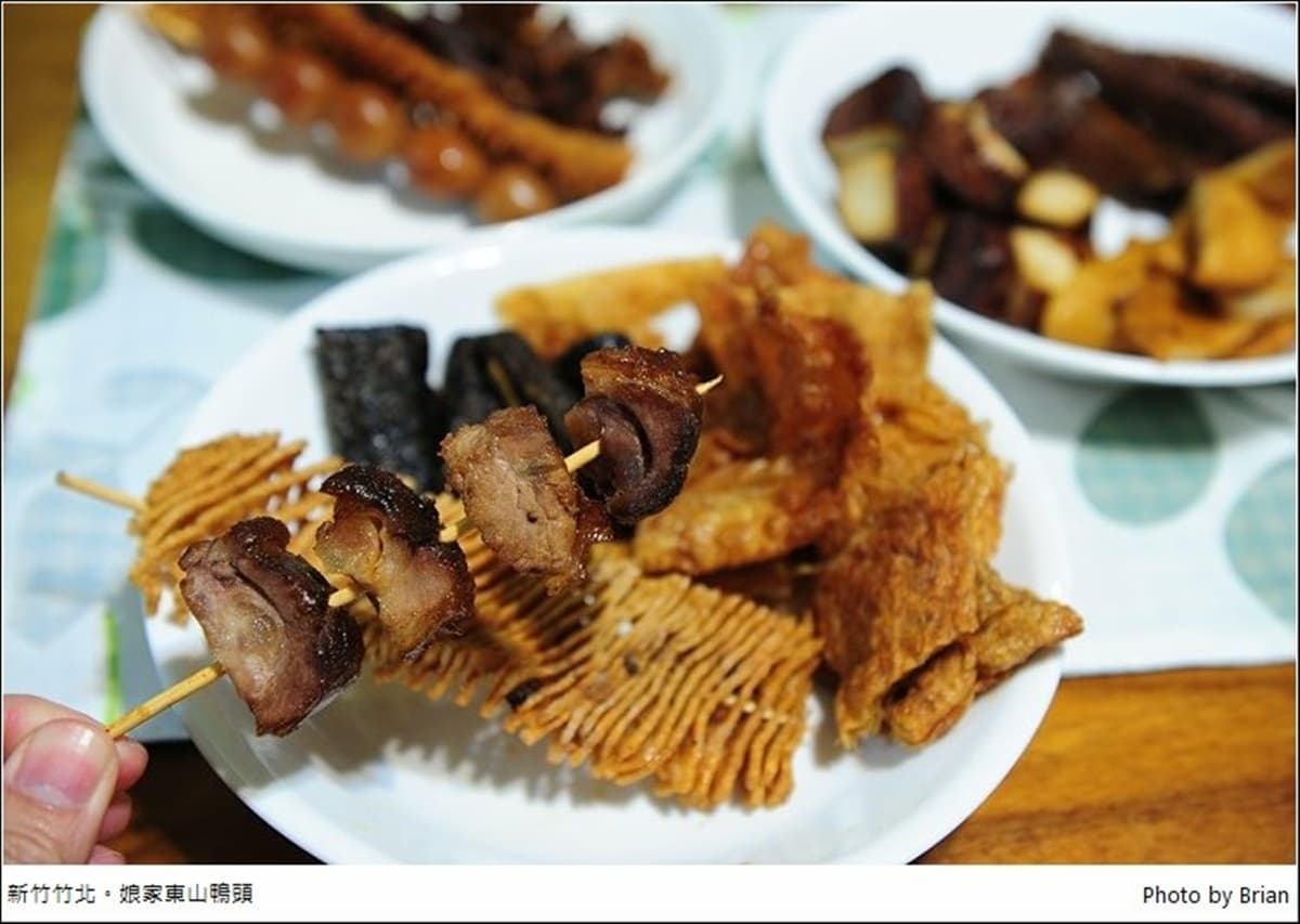 一週只開一天!新竹這家東山鴨頭開賣就排隊,網推獨特「樓梯」層層口感超酥脆 一週只開一天!新竹這家東山鴨頭開賣就排隊,網推獨特「樓梯」層層口感超酥脆