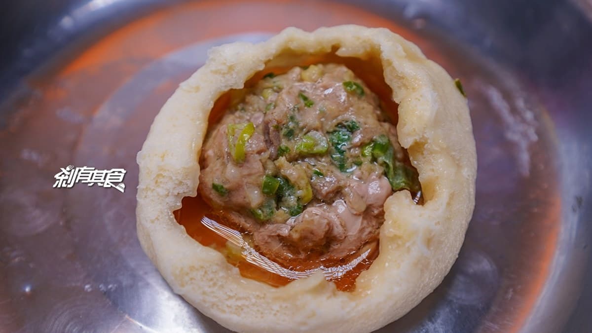 在地人激推!台中捷運美食15站50家:龍虎麵、巨無霸生蠔、活龍蝦粥 在地人激推!台中捷運美食15站50家:龍虎麵、巨無霸生蠔、活龍蝦粥