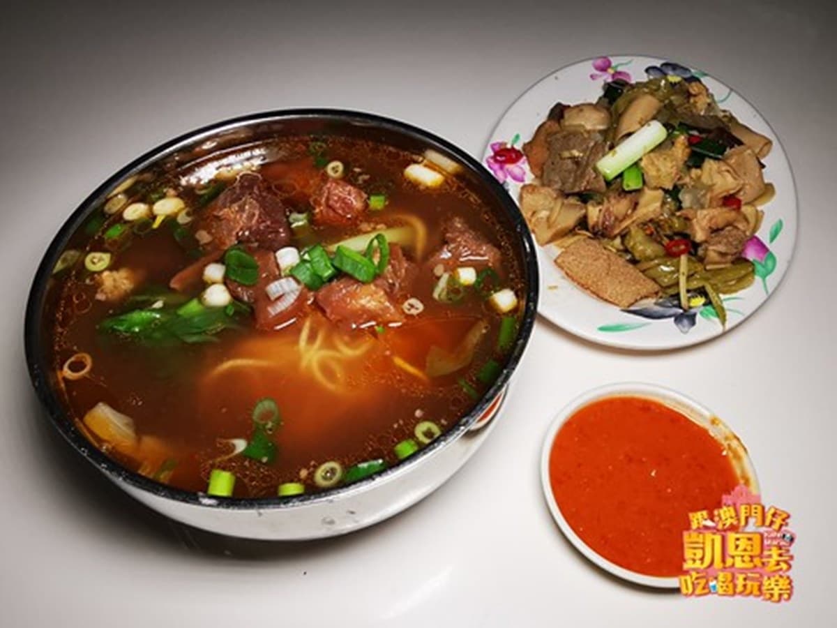 在地人激推!台中捷運美食15站50家:龍虎麵、巨無霸生蠔、活龍蝦粥 在地人激推!台中捷運美食15站50家:龍虎麵、巨無霸生蠔、活龍蝦粥