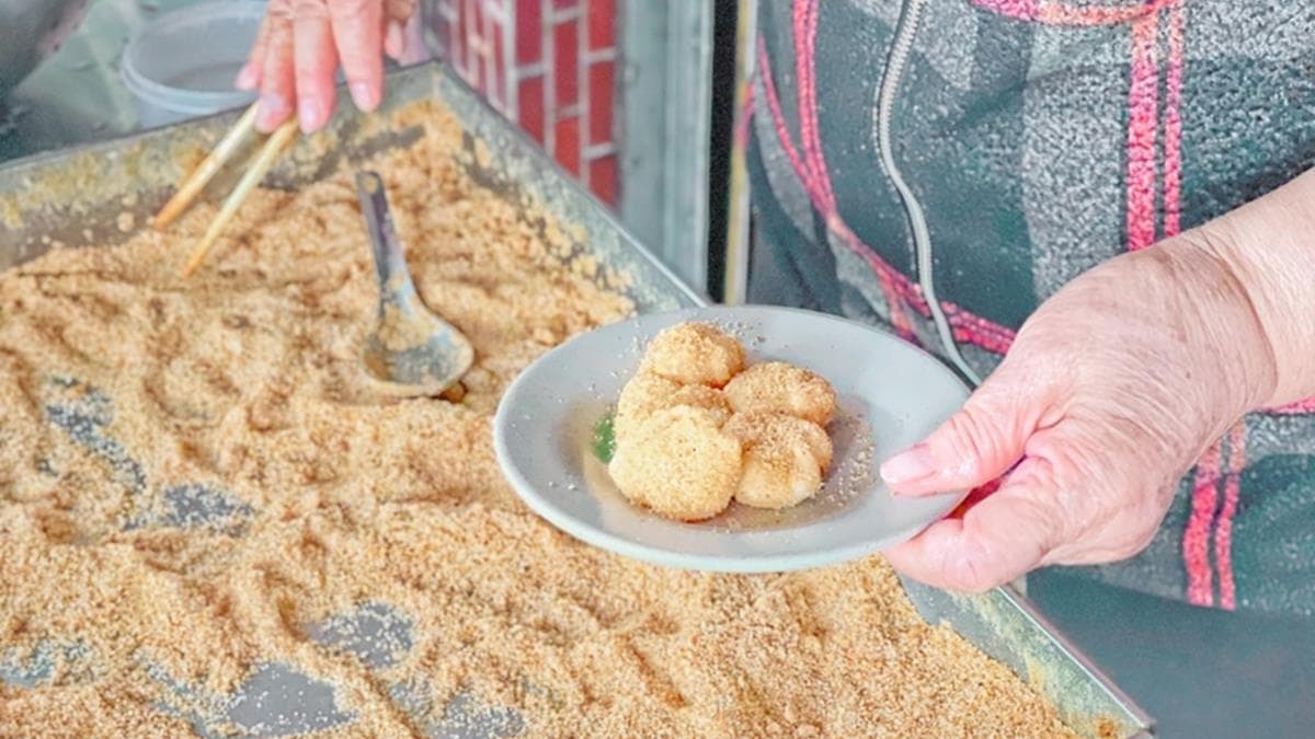 50年起跳!台中4家老字號麻糬:紅豆芝麻雙餡、獨門黃豆裹粉、現點現做配豆花 50年起跳!台中4家老字號麻糬:紅豆芝麻雙餡、獨門黃豆裹粉、現點現做配豆花