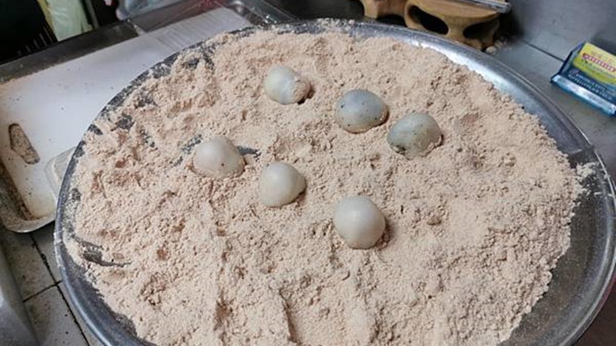 50年起跳!台中4家老字號麻糬:紅豆芝麻雙餡、獨門黃豆裹粉、現點現做配豆花 50年起跳!台中4家老字號麻糬:紅豆芝麻雙餡、獨門黃豆裹粉、現點現做配豆花