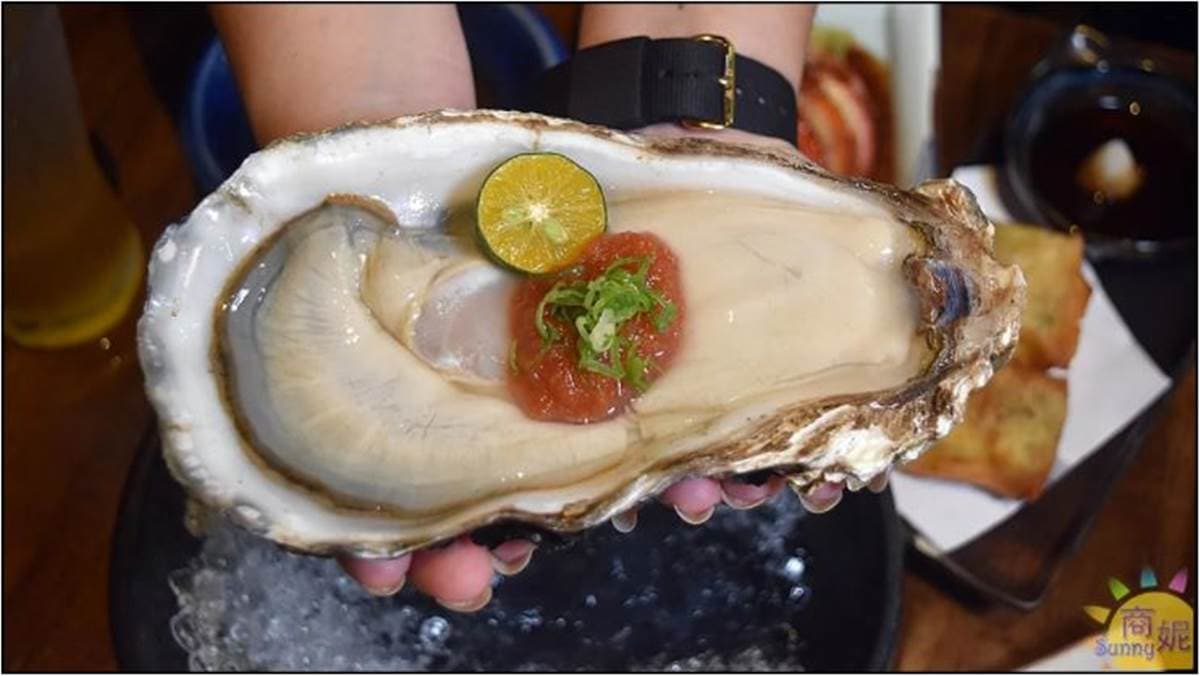 在地人激推!台中捷運美食15站50家:龍虎麵、巨無霸生蠔、活龍蝦粥 在地人激推!台中捷運美食15站50家:龍虎麵、巨無霸生蠔、活龍蝦粥
